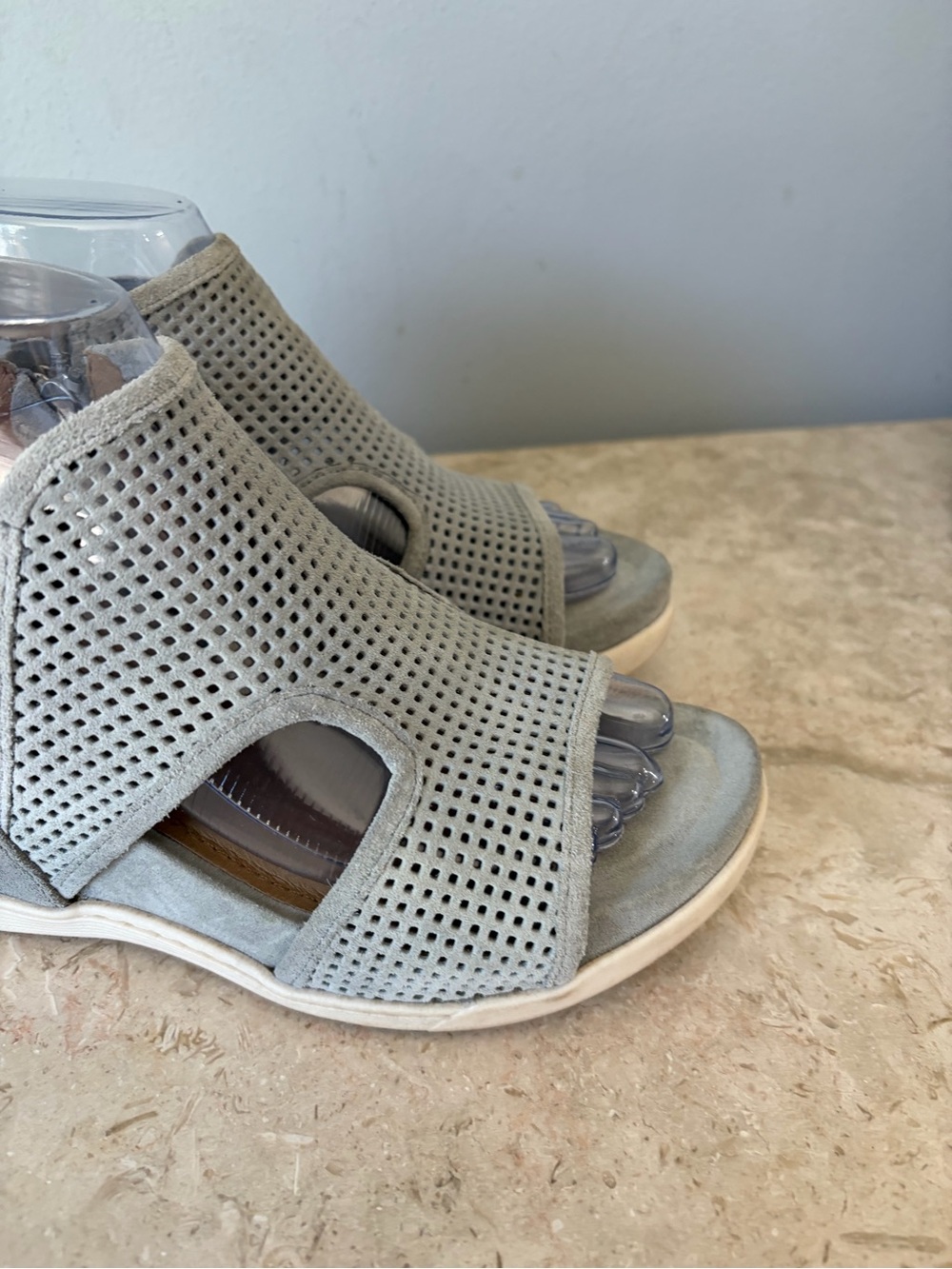 Sofft Sandals Womens 6 Grey Suede Leather Shandi Perforated Cutout Ankle Wedge - Picture 3 of 15